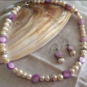 pearl WHITE/PURPLE NECKLACE AND EARRINGS SET WITH SILVER CRYSTAL BEADS